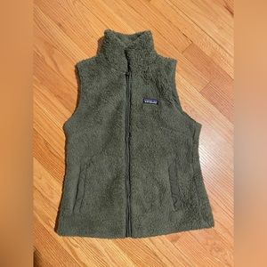 Army green Patagonia fluffy vest